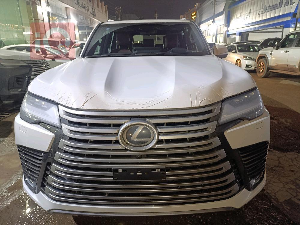 Lexus LX